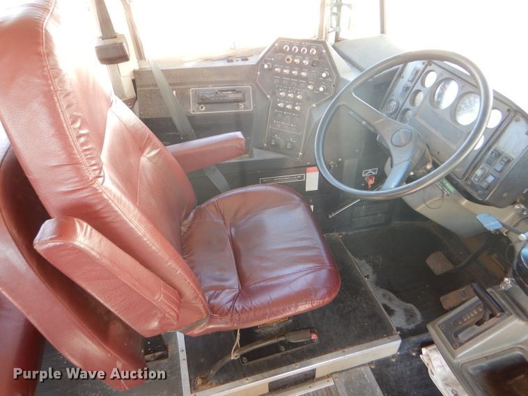 image for item FJ9819 2000 Freightliner FS65 school bus