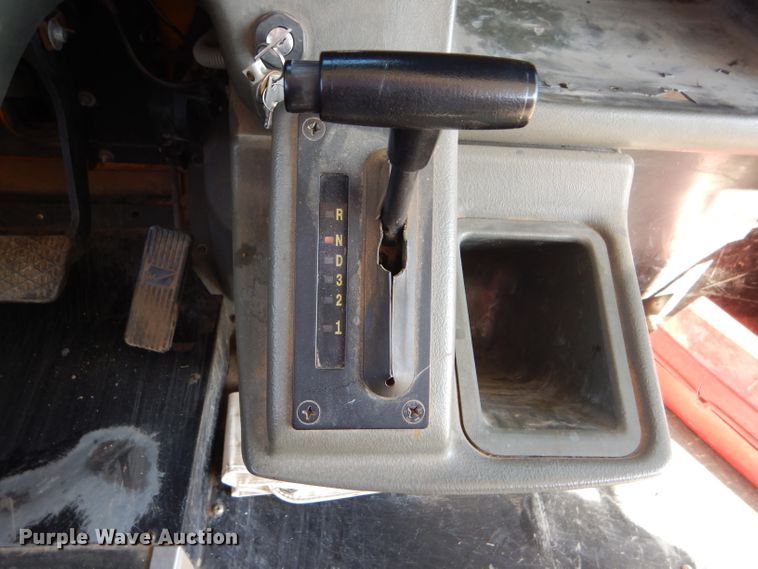 image for item FJ9819 2000 Freightliner FS65 school bus