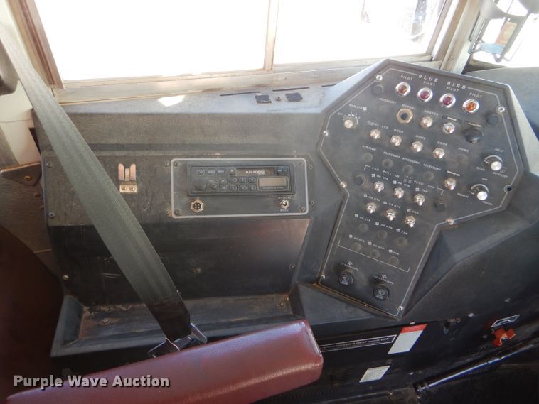 image for item FJ9819 2000 Freightliner FS65 school bus