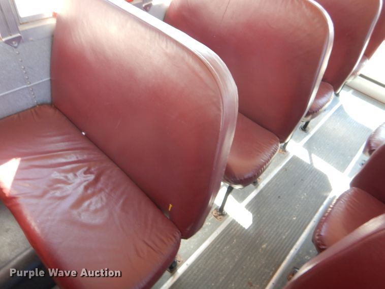 image for item FJ9819 2000 Freightliner FS65 school bus