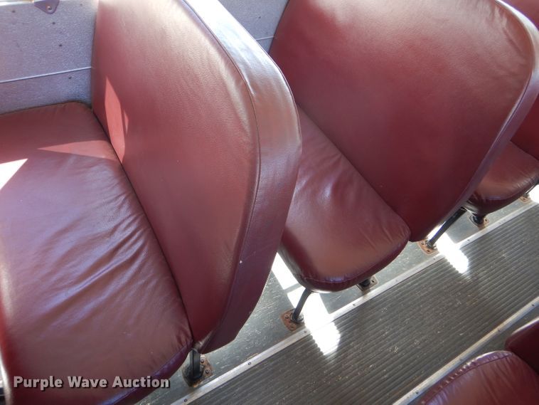 image for item FJ9819 2000 Freightliner FS65 school bus