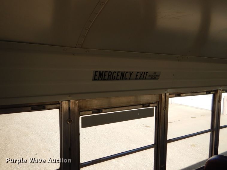 image for item FJ9819 2000 Freightliner FS65 school bus