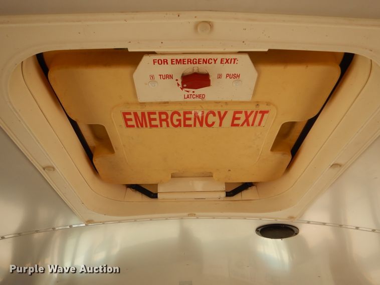 image for item FJ9819 2000 Freightliner FS65 school bus