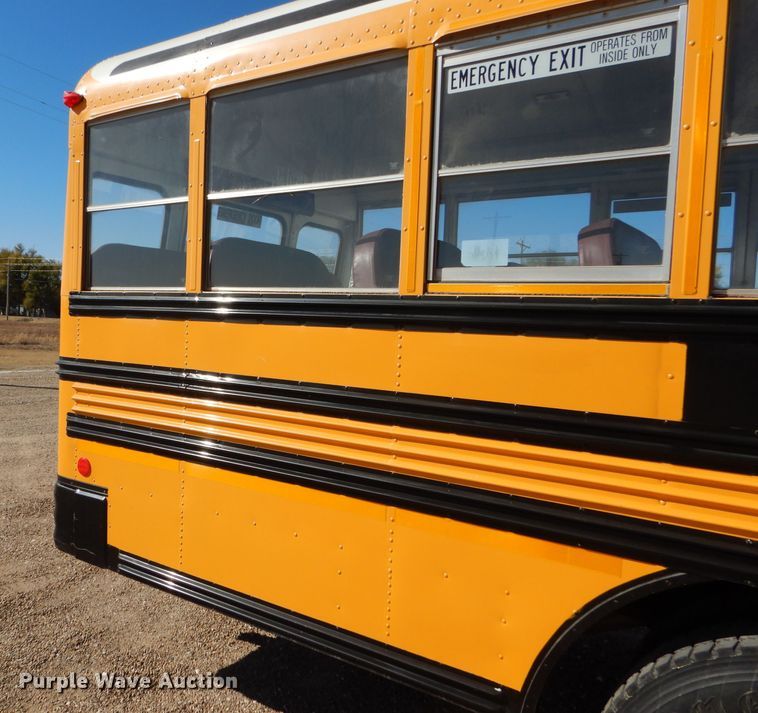 image for item FJ9819 2000 Freightliner FS65 school bus