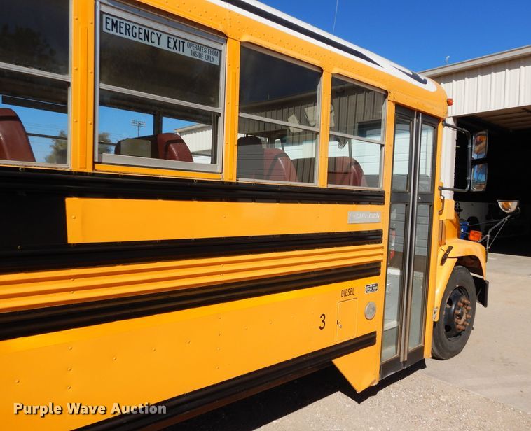 image for item FJ9819 2000 Freightliner FS65 school bus