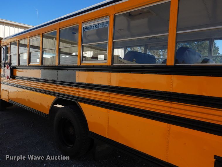 image for item FJ9819 2000 Freightliner FS65 school bus