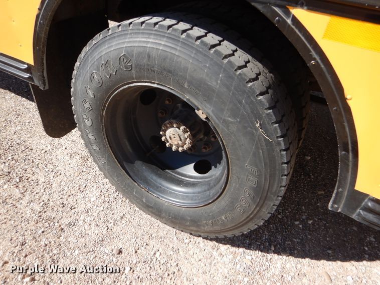 image for item FJ9819 2000 Freightliner FS65 school bus