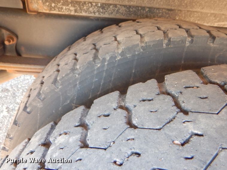 image for item FJ9819 2000 Freightliner FS65 school bus