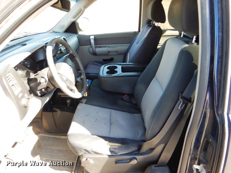 image for item FJ9823 2007 Chevrolet Silverado 1500 Ext. Cab pickup truck