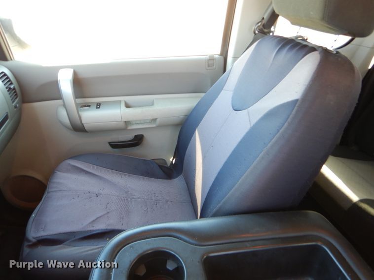 image for item FJ9823 2007 Chevrolet Silverado 1500 Ext. Cab pickup truck