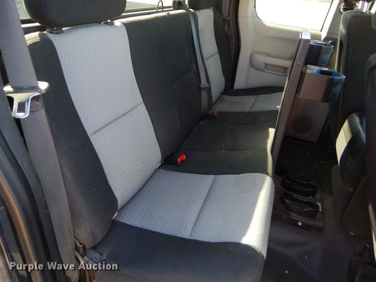 image for item FJ9823 2007 Chevrolet Silverado 1500 Ext. Cab pickup truck