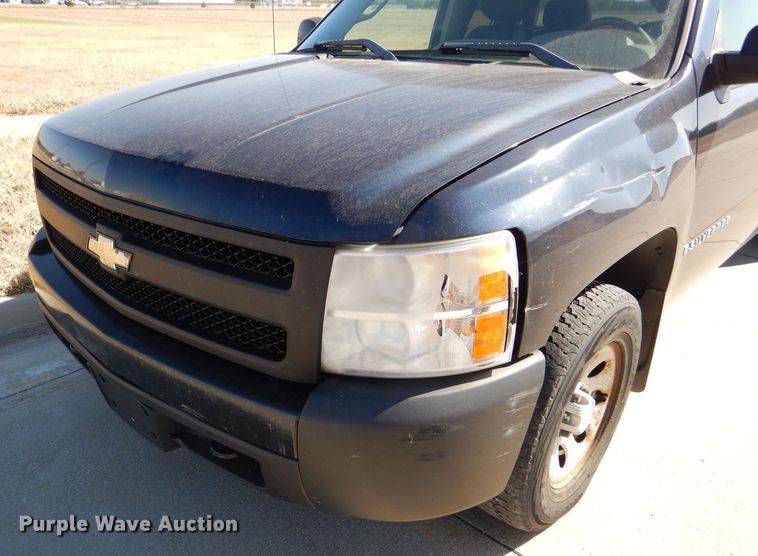 image for item FJ9823 2007 Chevrolet Silverado 1500 Ext. Cab pickup truck