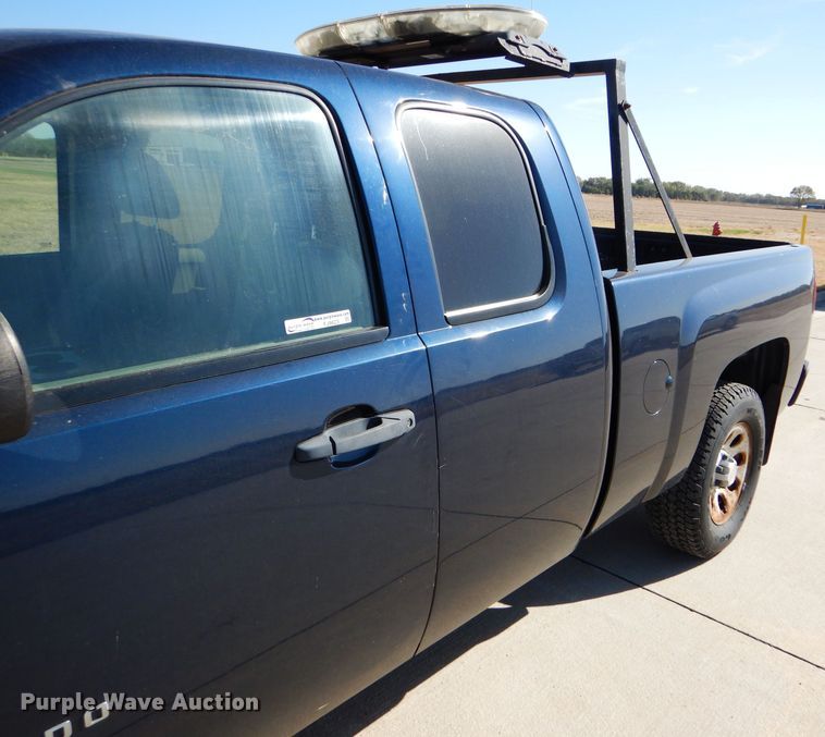 image for item FJ9823 2007 Chevrolet Silverado 1500 Ext. Cab pickup truck