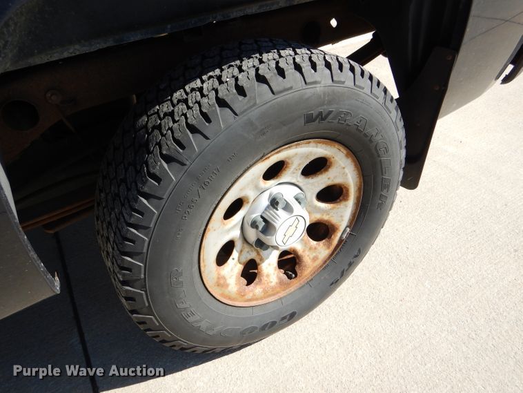 image for item FJ9823 2007 Chevrolet Silverado 1500 Ext. Cab pickup truck