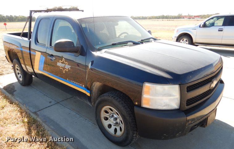 image for item FJ9824 2007 Chevrolet Silverado 1500 Ext. Cab pickup truck