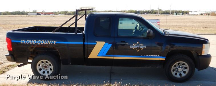 image for item FJ9824 2007 Chevrolet Silverado 1500 Ext. Cab pickup truck