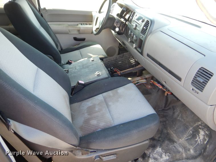 image for item FJ9824 2007 Chevrolet Silverado 1500 Ext. Cab pickup truck