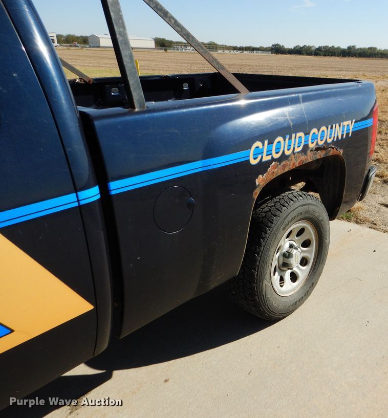 image for item FJ9824 2007 Chevrolet Silverado 1500 Ext. Cab pickup truck