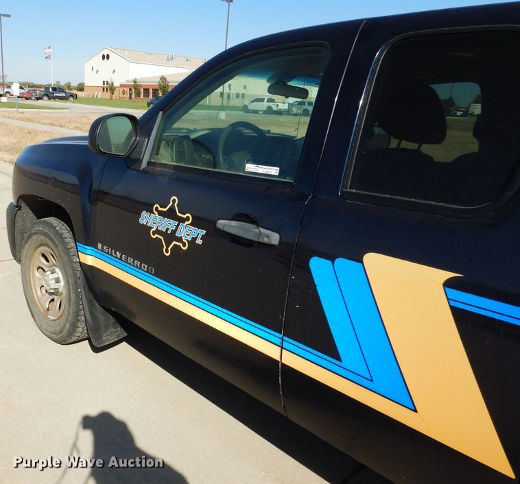 image for item FJ9824 2007 Chevrolet Silverado 1500 Ext. Cab pickup truck