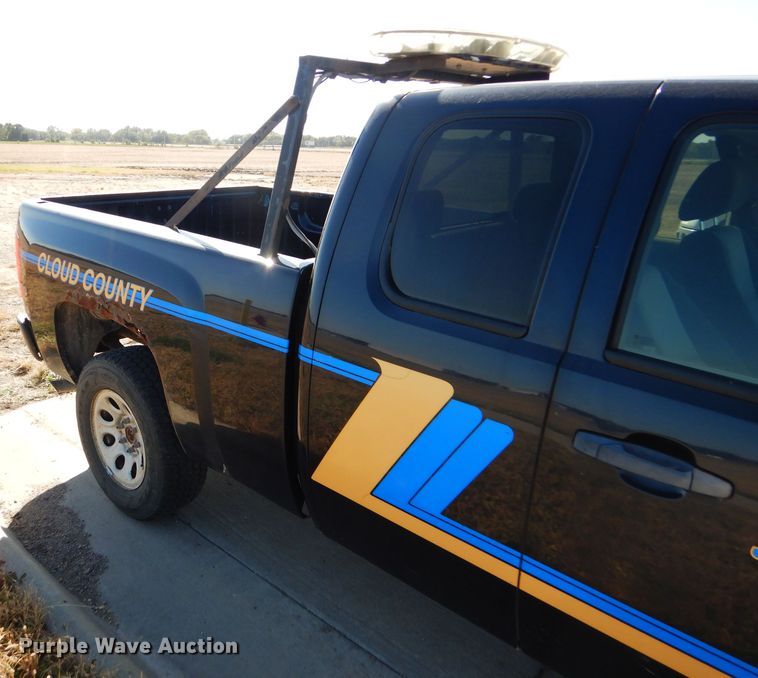 image for item FJ9824 2007 Chevrolet Silverado 1500 Ext. Cab pickup truck