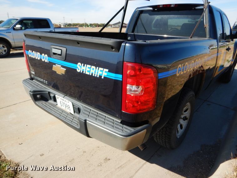 image for item FJ9824 2007 Chevrolet Silverado 1500 Ext. Cab pickup truck