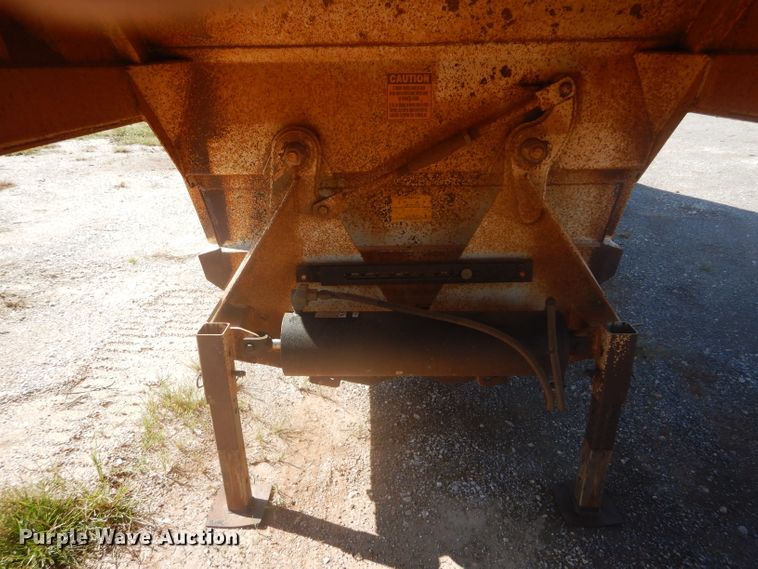 image for item FK9862 2009 CTS BDT-40 bottom dump trailer