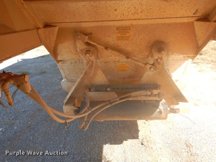 image for item FK9862 2009 CTS BDT-40 bottom dump trailer