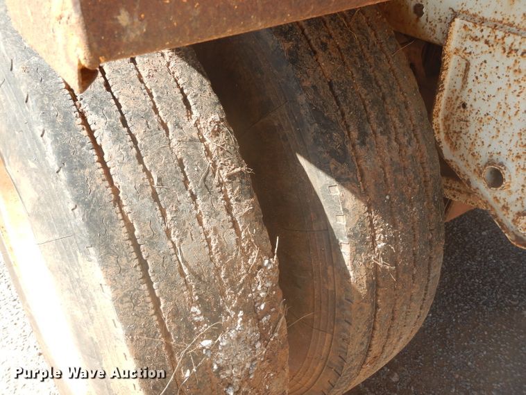 image for item FK9862 2009 CTS BDT-40 bottom dump trailer