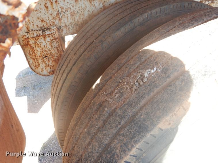 image for item FK9862 2009 CTS BDT-40 bottom dump trailer