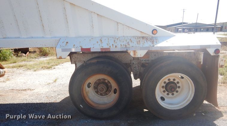 image for item FK9862 2009 CTS BDT-40 bottom dump trailer