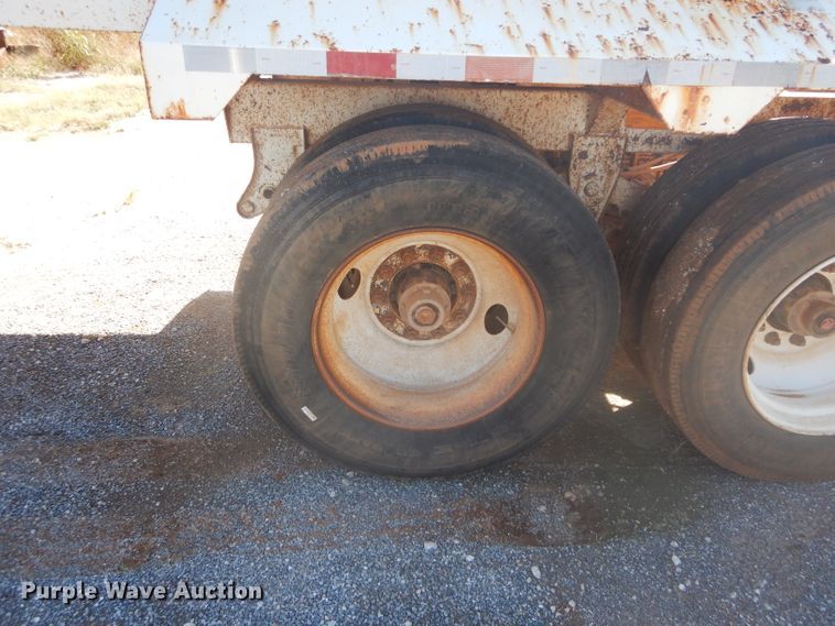 image for item FK9862 2009 CTS BDT-40 bottom dump trailer