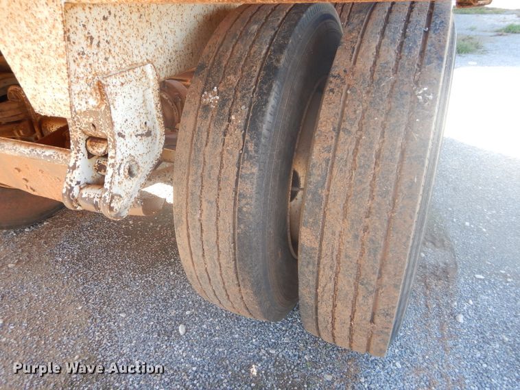 image for item FK9862 2009 CTS BDT-40 bottom dump trailer