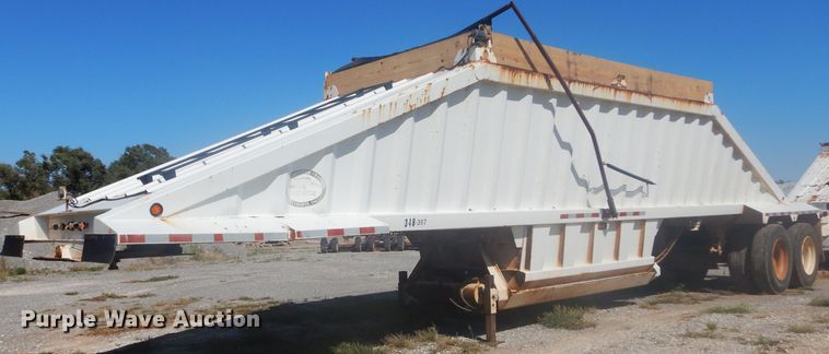 image for item FK9863 2007 CTS BDT-40 bottom dump trailer