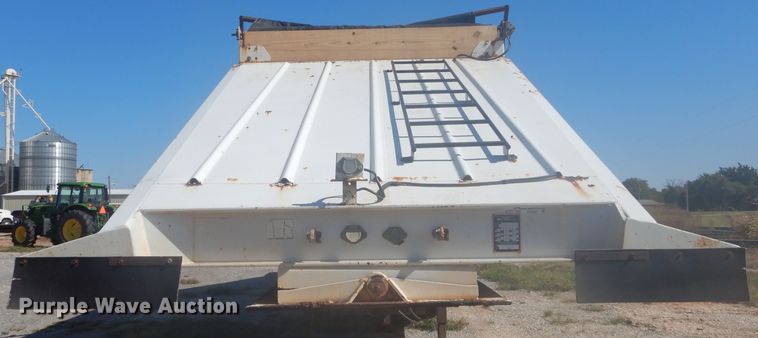 image for item FK9863 2007 CTS BDT-40 bottom dump trailer
