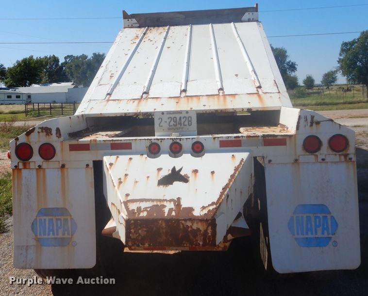 image for item FK9863 2007 CTS BDT-40 bottom dump trailer