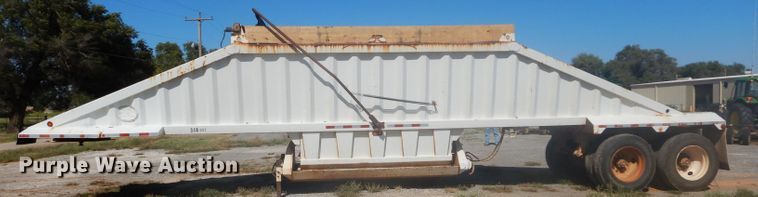 image for item FK9863 2007 CTS BDT-40 bottom dump trailer