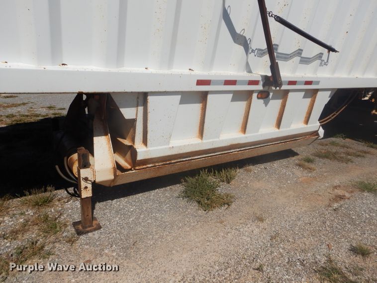 image for item FK9863 2007 CTS BDT-40 bottom dump trailer