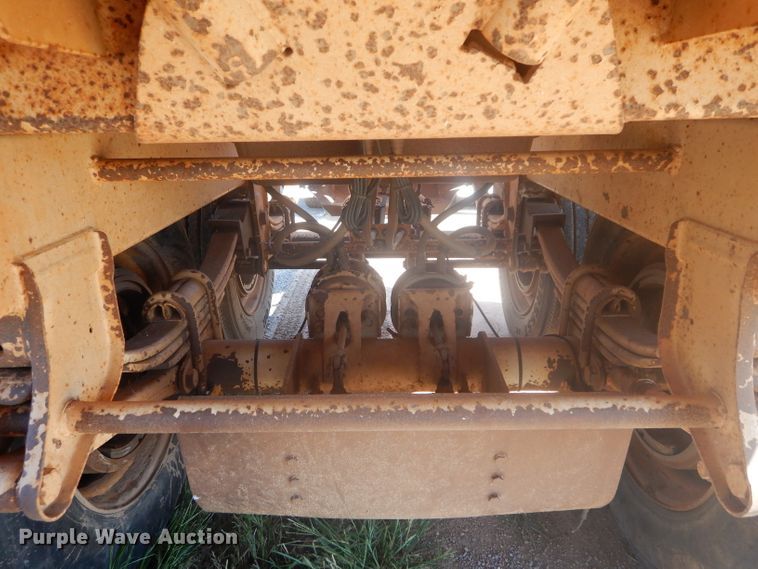 image for item FK9863 2007 CTS BDT-40 bottom dump trailer