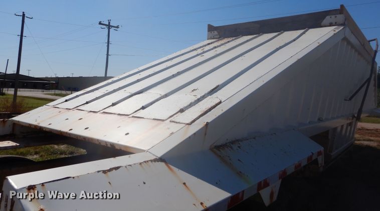 image for item FK9863 2007 CTS BDT-40 bottom dump trailer