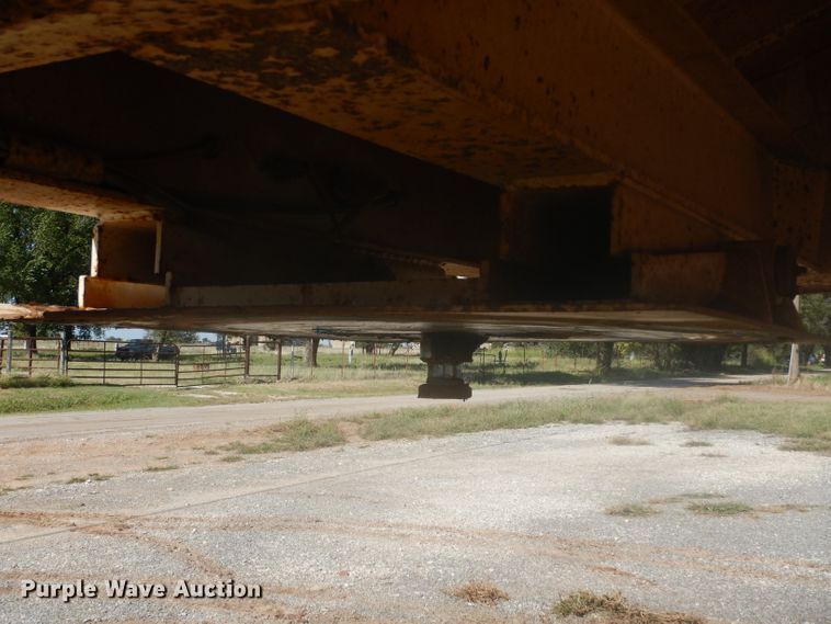 image for item FK9863 2007 CTS BDT-40 bottom dump trailer