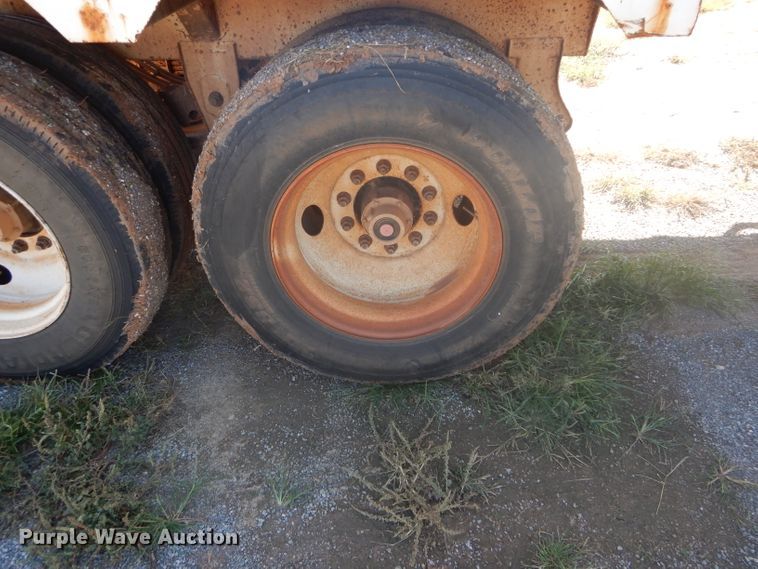 image for item FK9863 2007 CTS BDT-40 bottom dump trailer