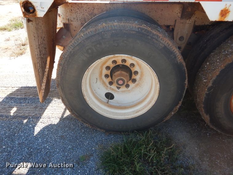 image for item FK9863 2007 CTS BDT-40 bottom dump trailer