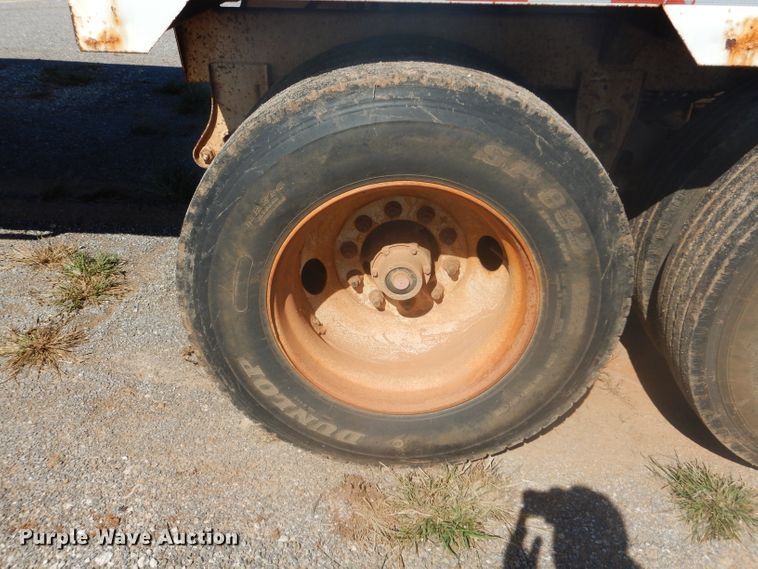 image for item FK9863 2007 CTS BDT-40 bottom dump trailer