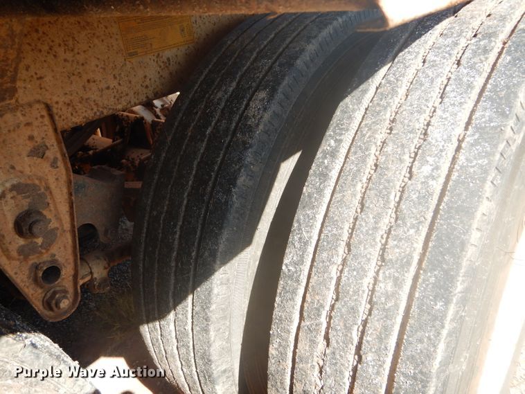 image for item FK9863 2007 CTS BDT-40 bottom dump trailer