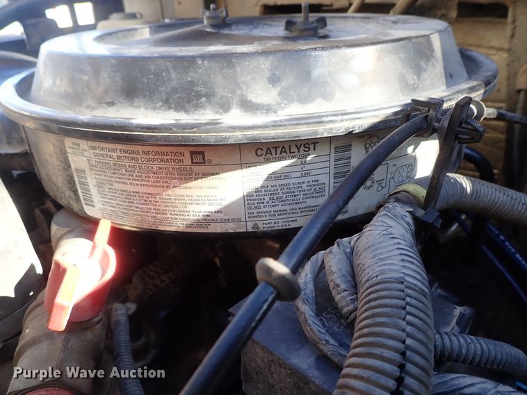 image for item FR9484 1998 Chevrolet Blue Bird school bus