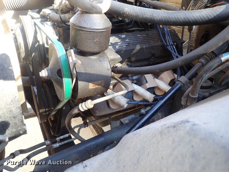 image for item FR9484 1998 Chevrolet Blue Bird school bus