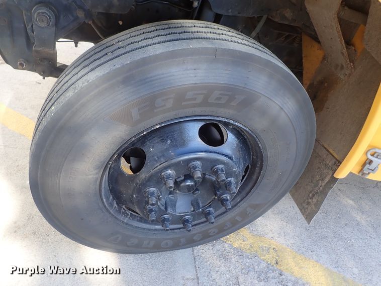 image for item FR9484 1998 Chevrolet Blue Bird school bus