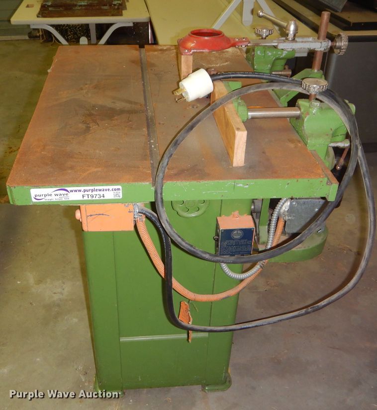 image for item FT9734 Walker Turner 6110 spindle shaper