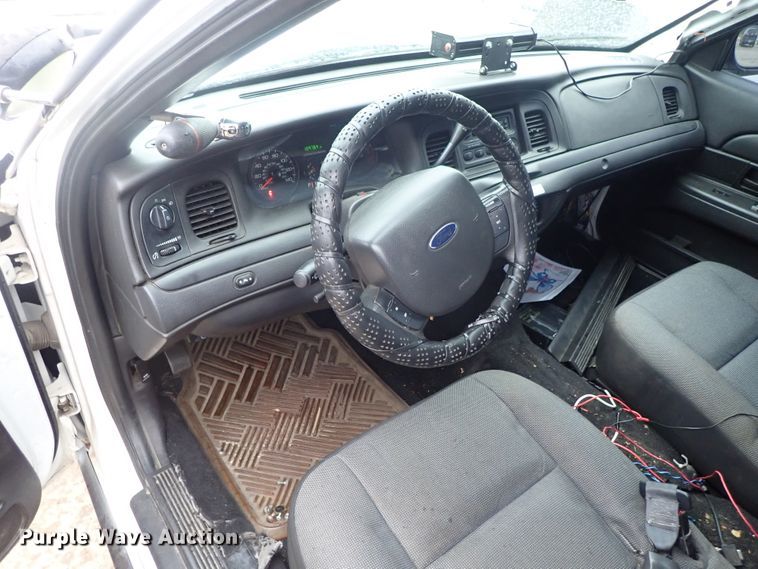 image for item GB9485 2011 Ford Crown Victoria Police Interceptor