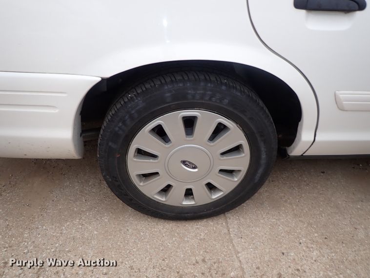 image for item GB9485 2011 Ford Crown Victoria Police Interceptor